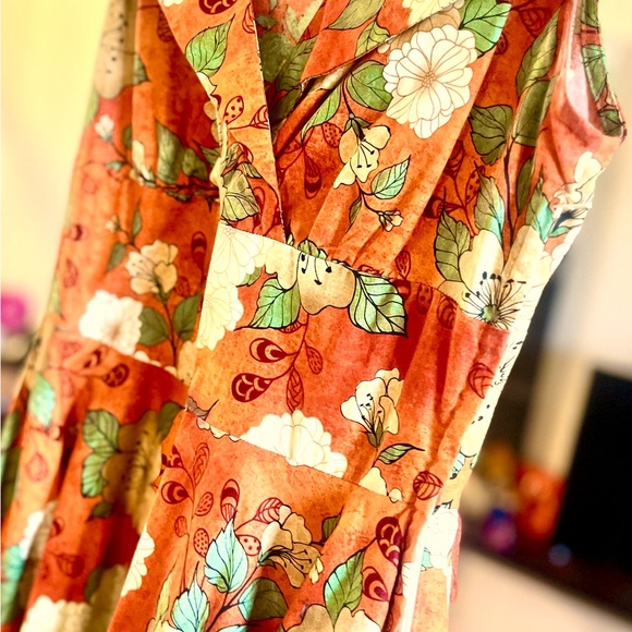 Gorgeous, pinup style in lovey dark orange shade with florals by Heart of Haute! - Picture 8 of 8